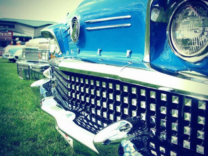 Exposition Voitures Anciennes & Modifiées